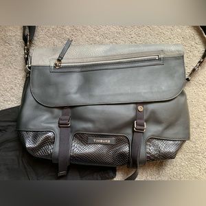 Timbuk2 messenger bag, like new with dust bag
